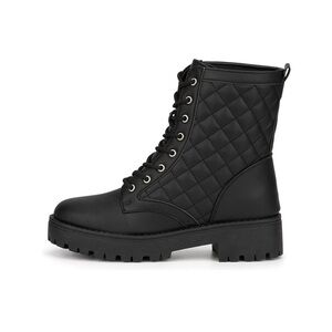 Olivia Miller Woman’s Fashion Boot